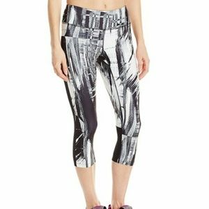 Asics Black & White Glitch Capri Size M